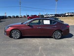 2025 Altima Thumbnail 3