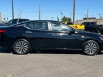 2025 Altima Thumbnail 3