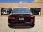 2025 Altima Thumbnail 4