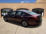 2025 Altima Thumbnail 5