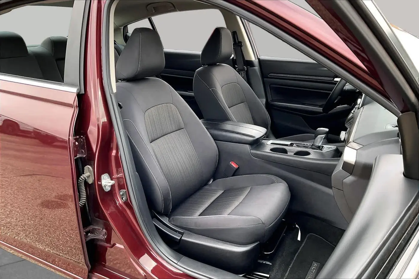 2025 Nissan Altima - $21,820
