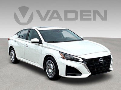 2025 Nissan Altima 2.5 SV 4DR Sedan