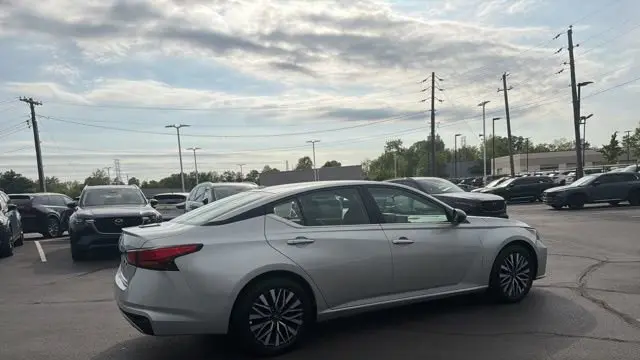 2025 Nissan Altima 2.5 SV