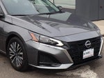2025 Altima Thumbnail 4