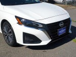 2025 Altima Thumbnail 10