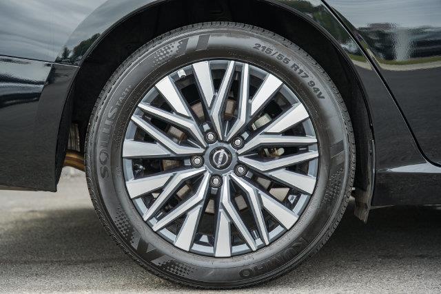 2025 Nissan Altima - $19,200
