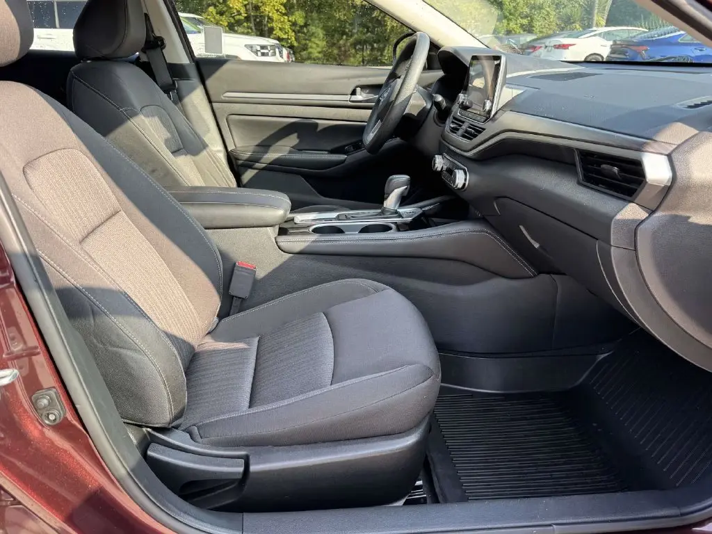 2023 Nissan Altima - $18,998