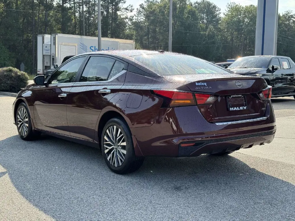 2023 Nissan Altima - $18,998