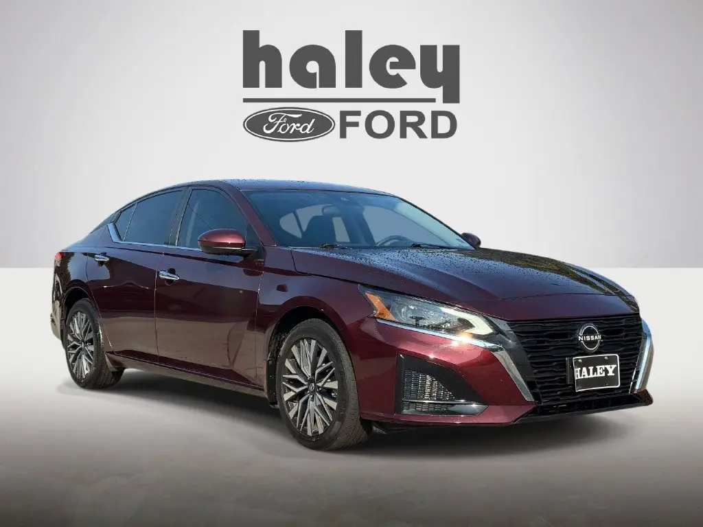 2023 Nissan Altima - $18,998