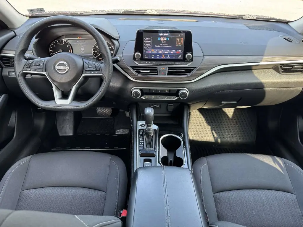 2023 Nissan Altima - $18,998