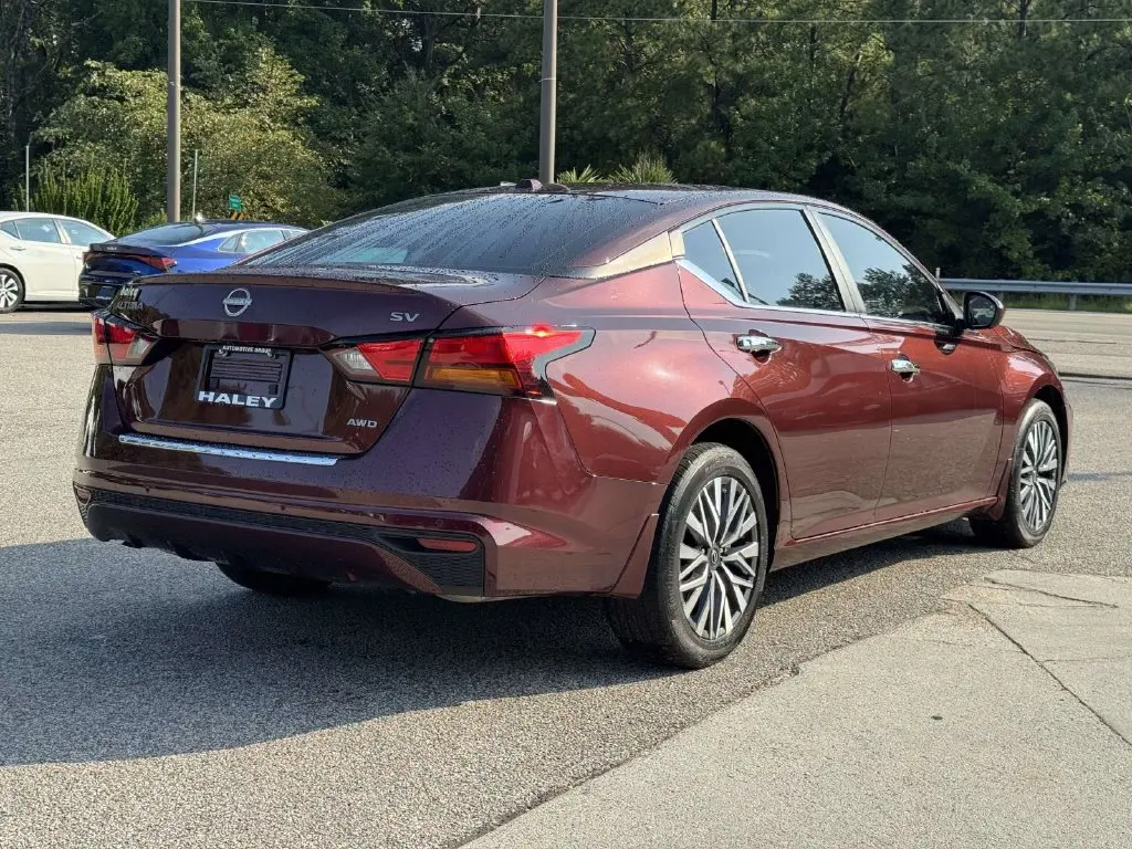 2023 Nissan Altima - $18,998