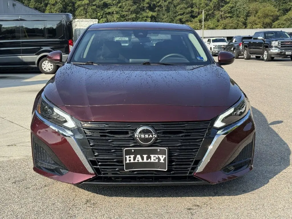 2023 Nissan Altima - $18,998