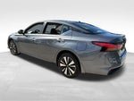 2022 Altima Thumbnail 5