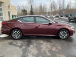 2023 Altima Thumbnail 4