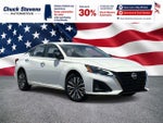 2025 Altima Thumbnail 3
