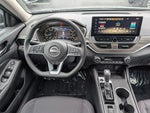 2025 Altima Thumbnail 15