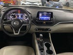 2022 Altima Thumbnail 11
