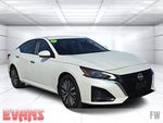 2023 Altima Thumbnail 30