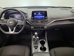 2023 Altima Thumbnail 9