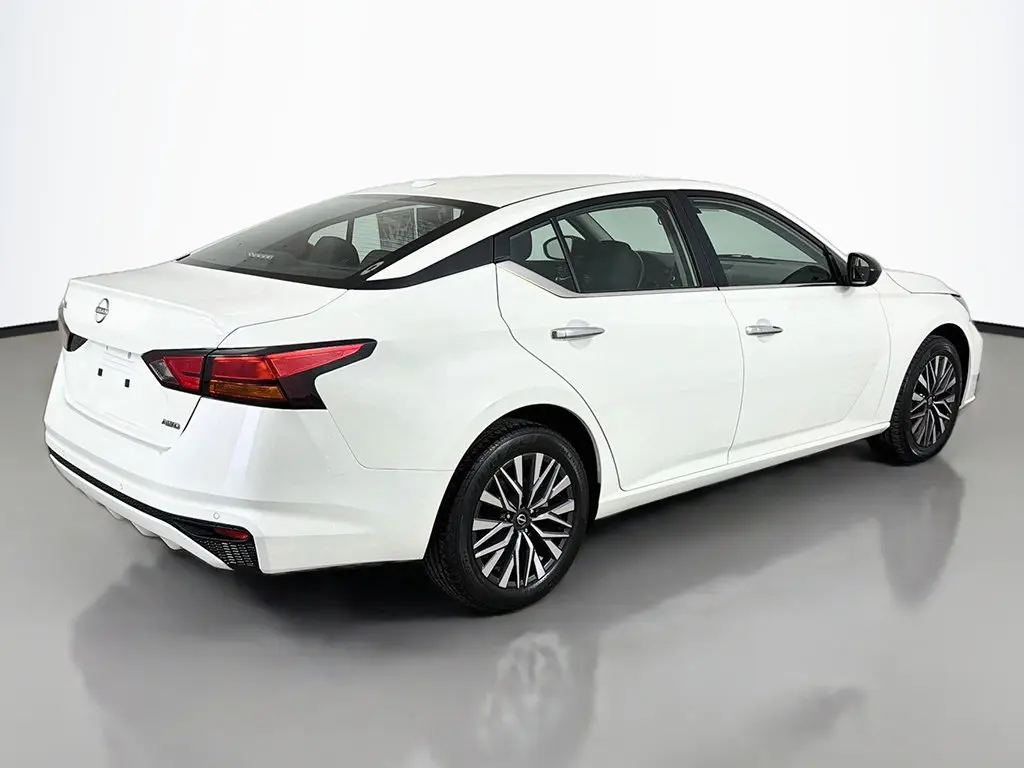 2025 Nissan Altima - $17,699