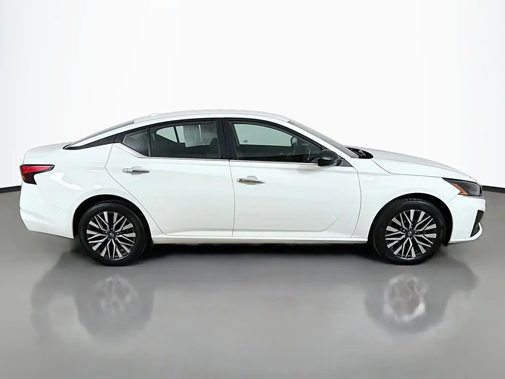 2025 Nissan Altima - $17,699
