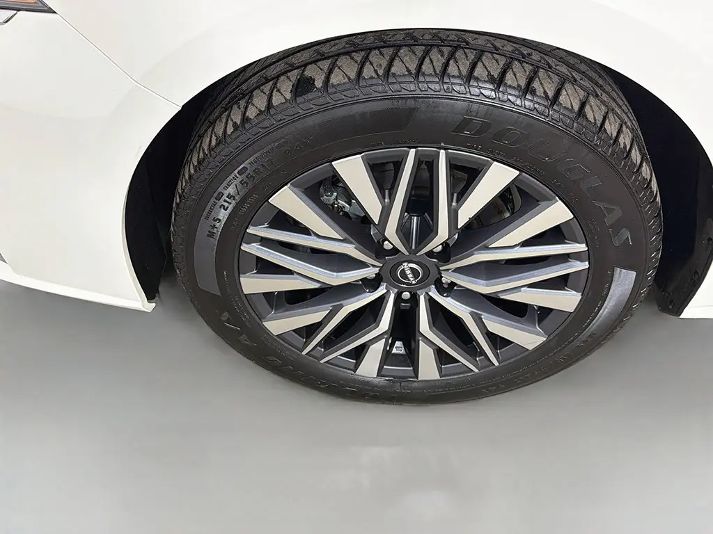 2025 Nissan Altima - $17,699