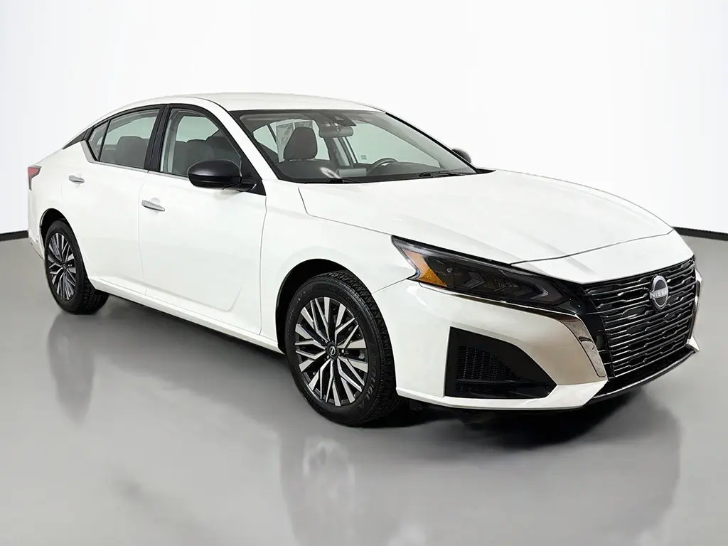 2025 Nissan Altima - $17,699