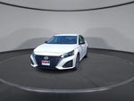 2026 Altima Thumbnail 3