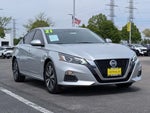 2021 Altima Thumbnail 3