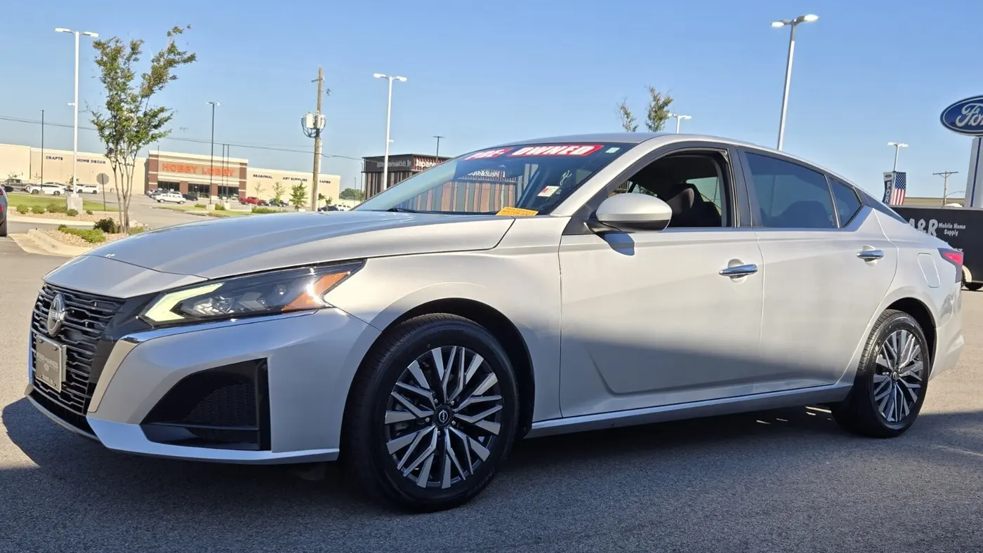 2023 Nissan Altima 2.5 SV