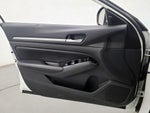 2023 Altima Thumbnail 12