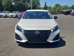 2024 Altima Thumbnail 2