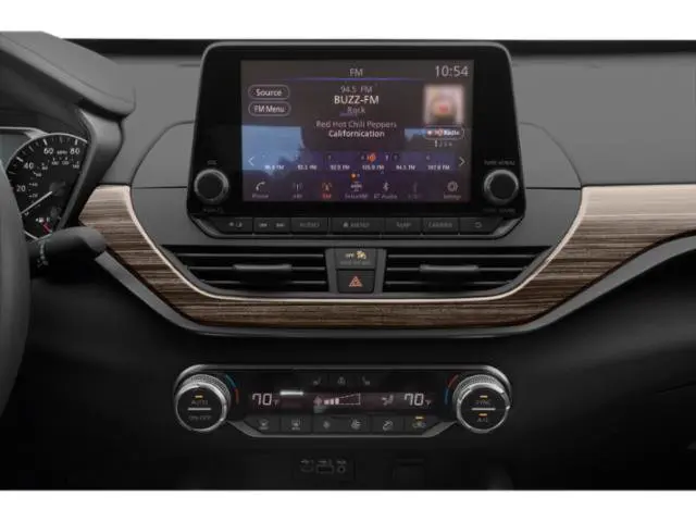 2019 Nissan Altima - $17,000