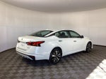 2021 Altima Thumbnail 2