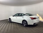 2021 Altima Thumbnail 4
