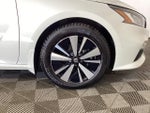 2021 Altima Thumbnail 7
