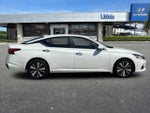 2022 Altima Thumbnail 9