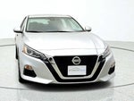2022 Altima Thumbnail 2