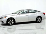 2022 Altima Thumbnail 8