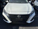 2023 Altima Thumbnail 1