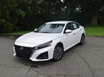 2023 Altima Thumbnail 1
