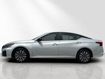 2024 Altima Thumbnail 7