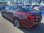 2025 Altima Thumbnail 3
