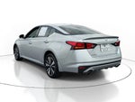 2020 Altima Thumbnail 3