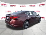 2024 Altima Thumbnail 3