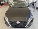 2025 Altima Thumbnail 3