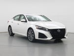2023 Altima Thumbnail 1