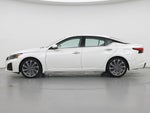 2023 Altima Thumbnail 3