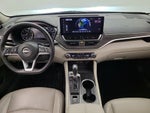 2023 Altima Thumbnail 9
