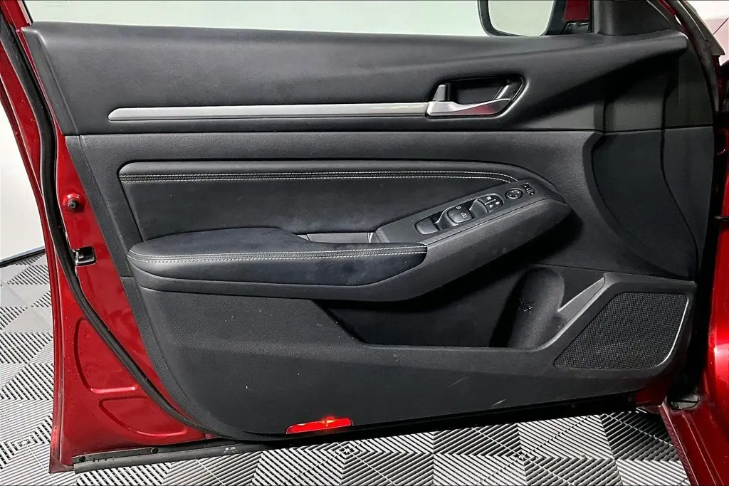 2019 Nissan Altima - $17,541